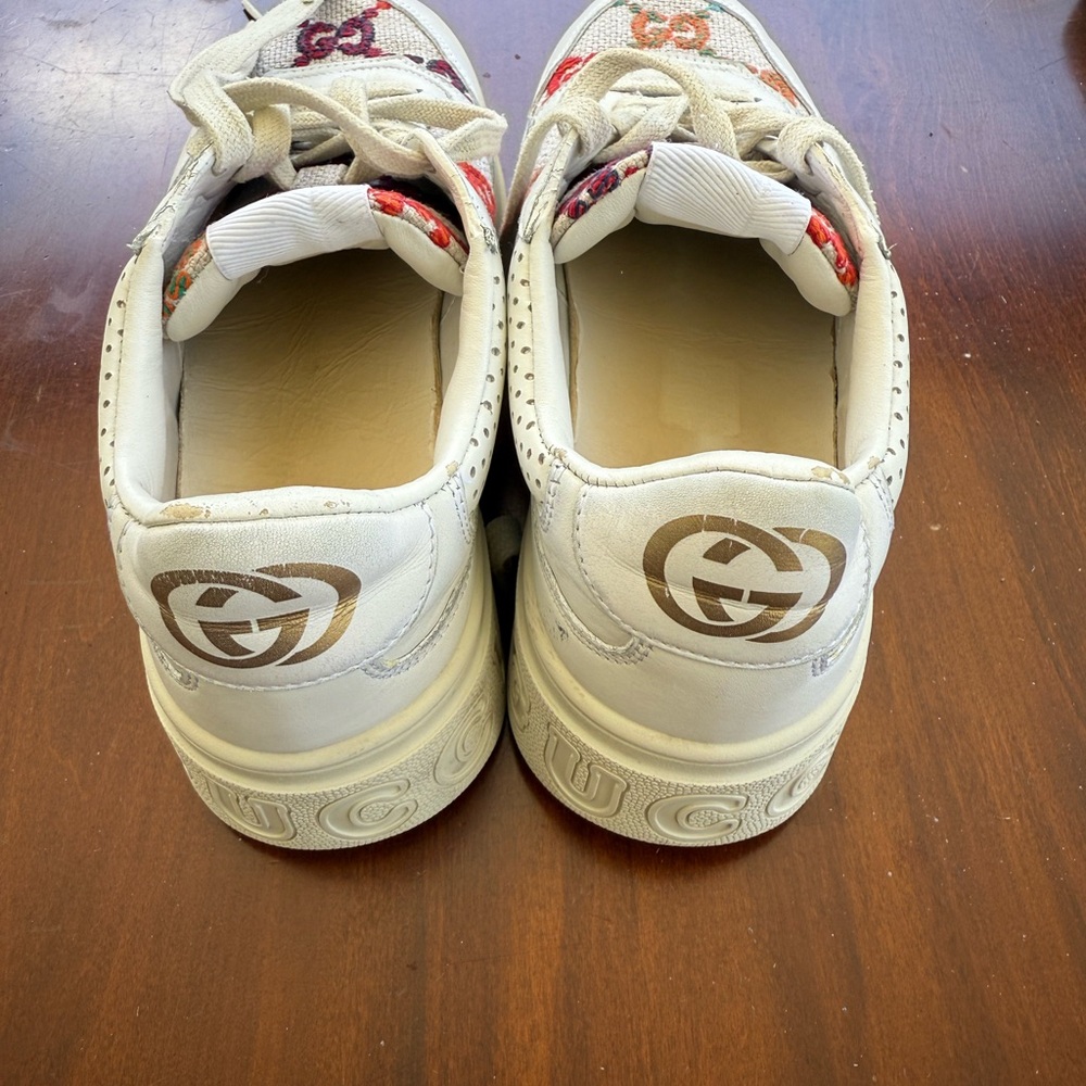 Gucci Women's Cream Sneakers with Gold Accents
